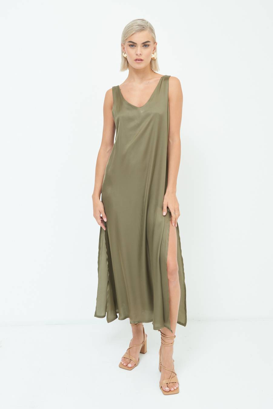 Kikisix ABITO LUNGO SMANICATO CON SPACCHI VERDE MILITARE Nuova