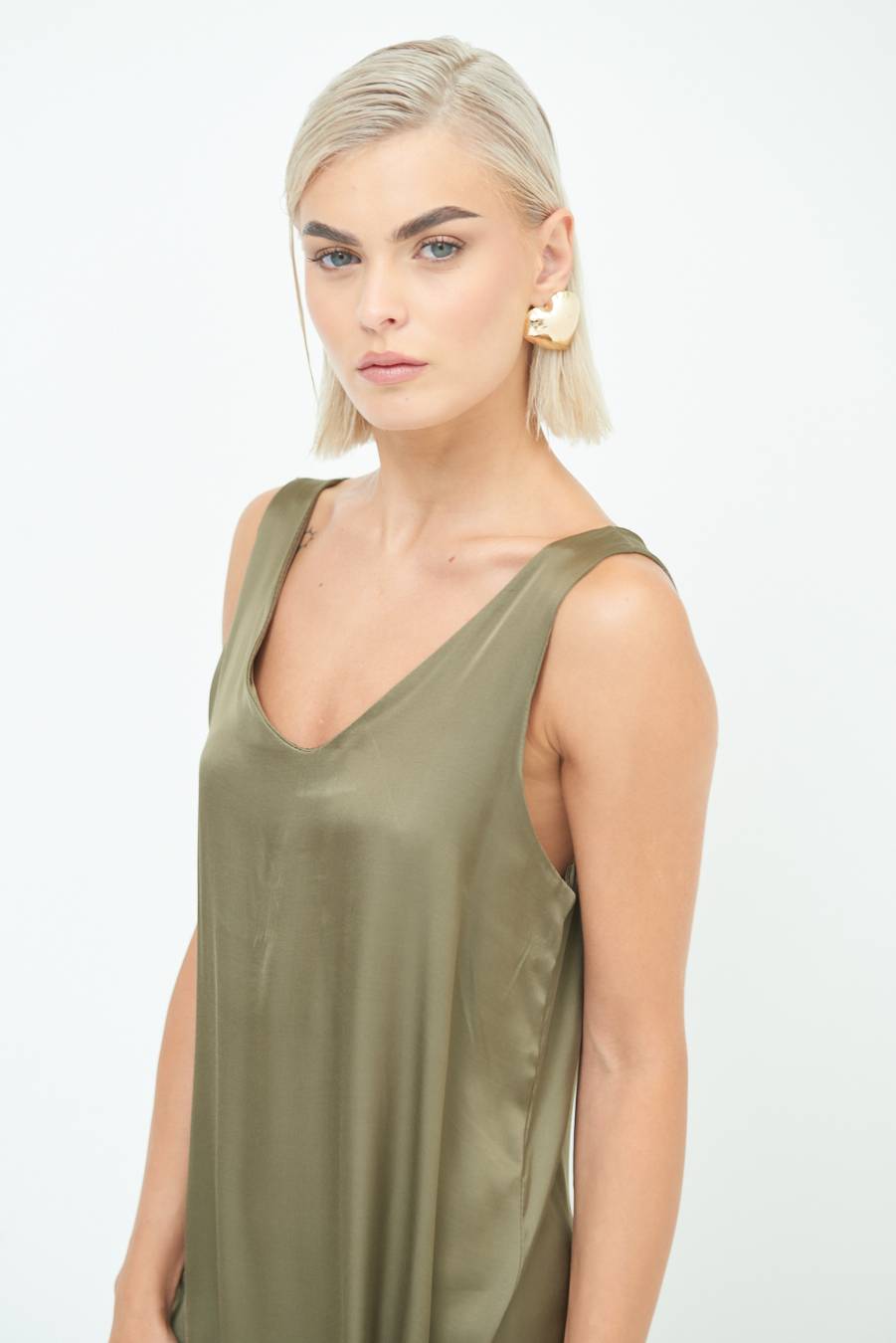 Kikisix ABITO LUNGO SMANICATO CON SPACCHI VERDE MILITARE Nuova