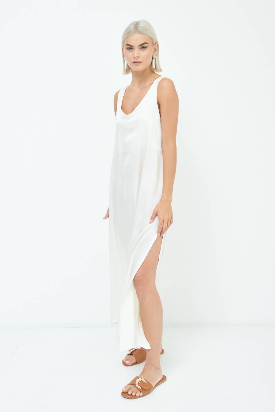 Kikisix ABITO LUNGO SMANICATO CON SPACCHI BURRO Moda