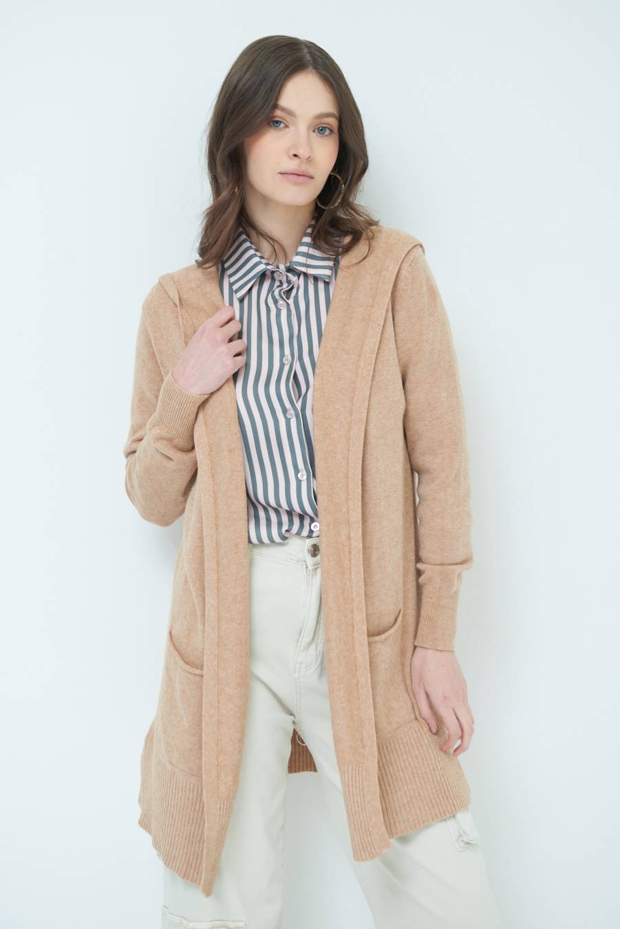 Kikisix CARDIGAN CON DUE TASCHE CAMMELLO Prezzo Ridotto
