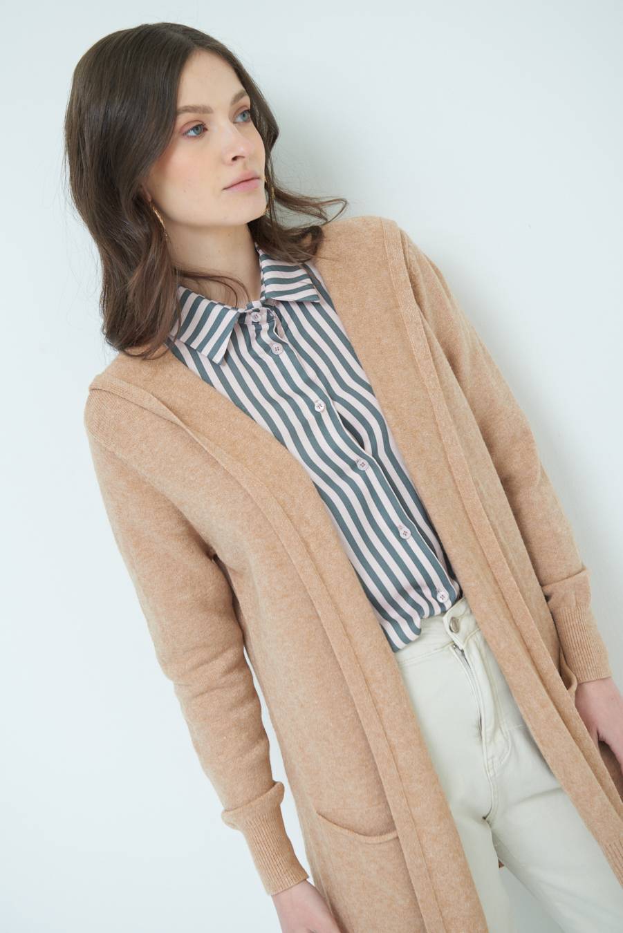Kikisix CARDIGAN CON DUE TASCHE CAMMELLO Prezzo Ridotto