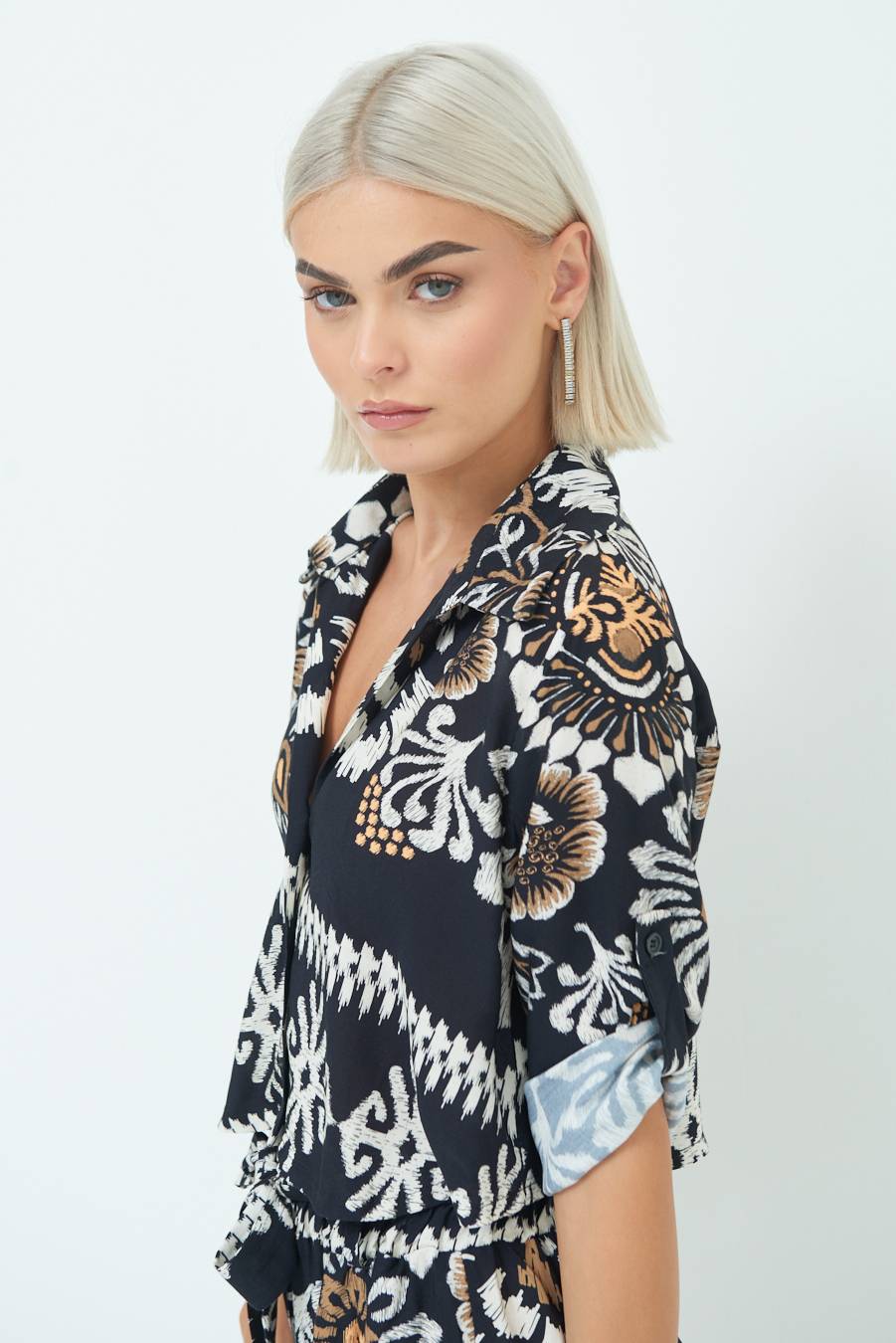 Kikisix CAMICIA CROP BALZA NERO Presa