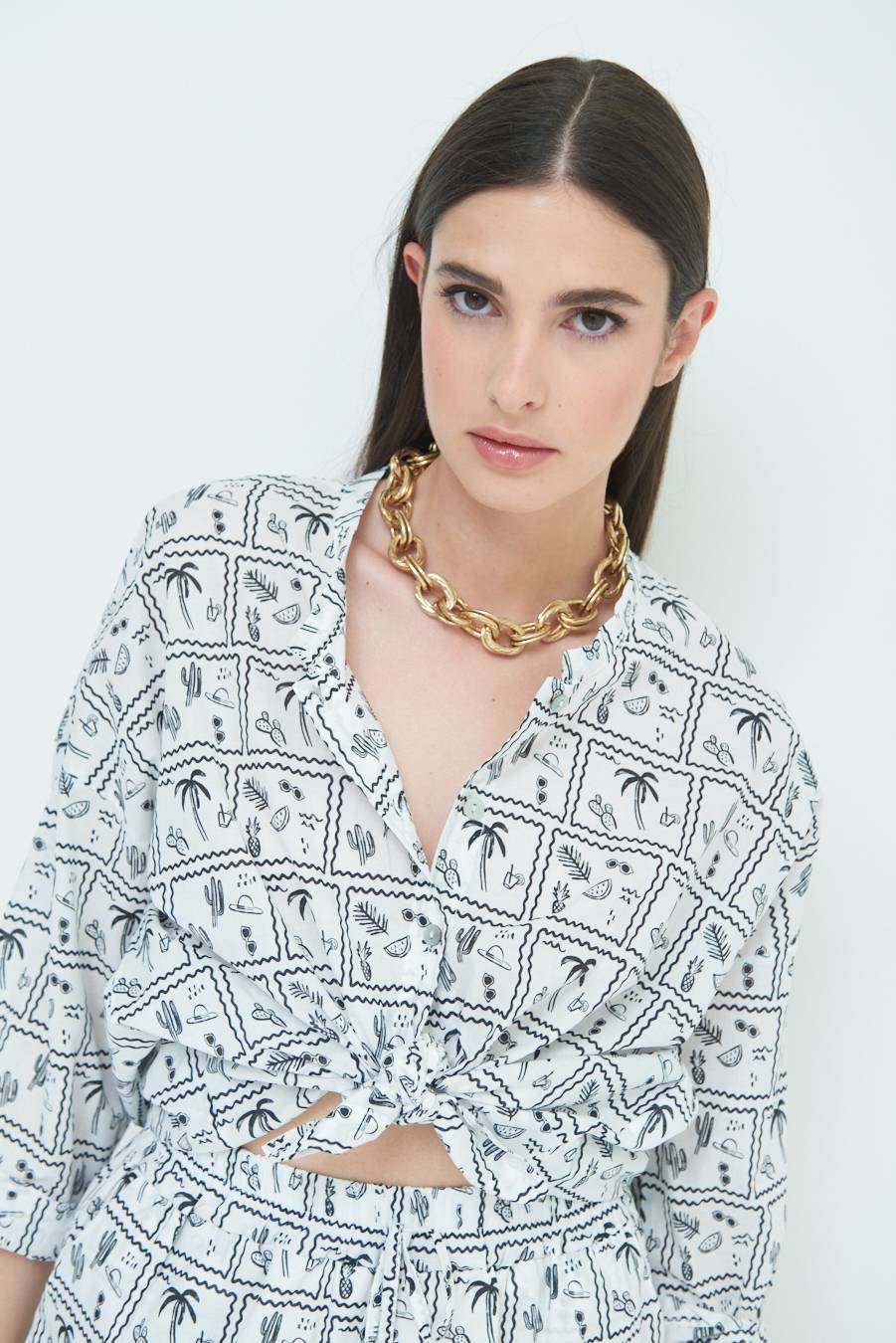 Kikisix CAMICIA CON NODO STAMPAPALME BIANCO Saldi
