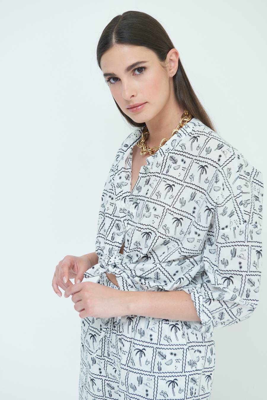 Kikisix CAMICIA CON NODO STAMPAPALME BIANCO Saldi