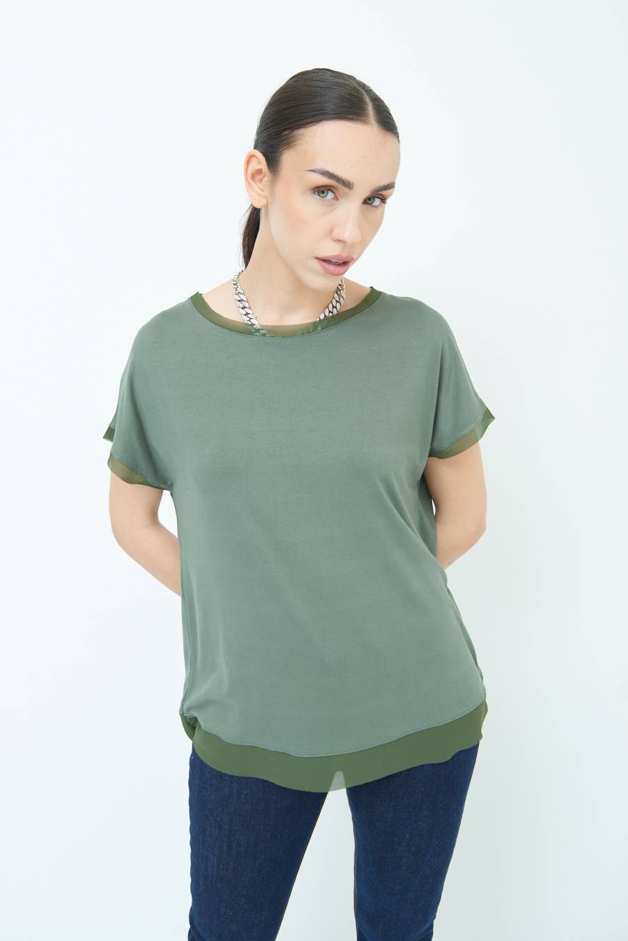 Kikisix MAGLIA PROFILO GEORGETTE VERDE MILITARE In Linea