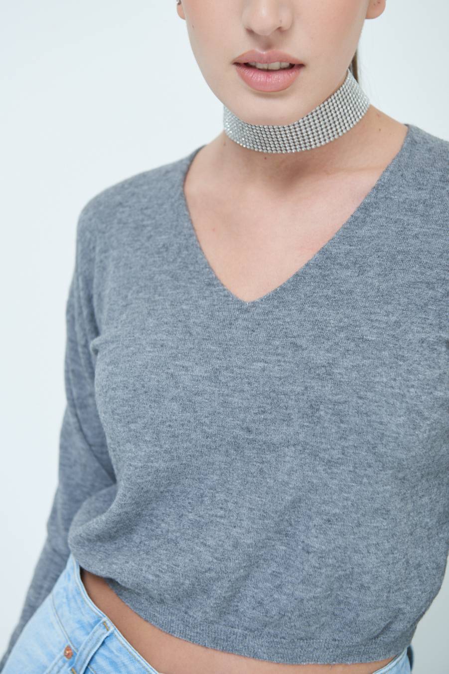 Kikisix MAGLIA SCOLLO V CORTA GRIGIO Negozi Online