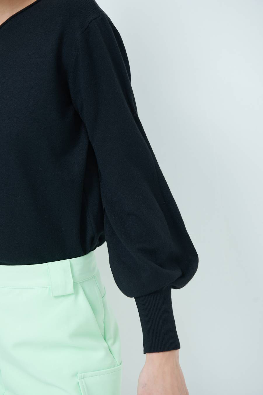 Kikisix MAGLIA REGOLARE SCOLLO BARCA NERO Shopping Online