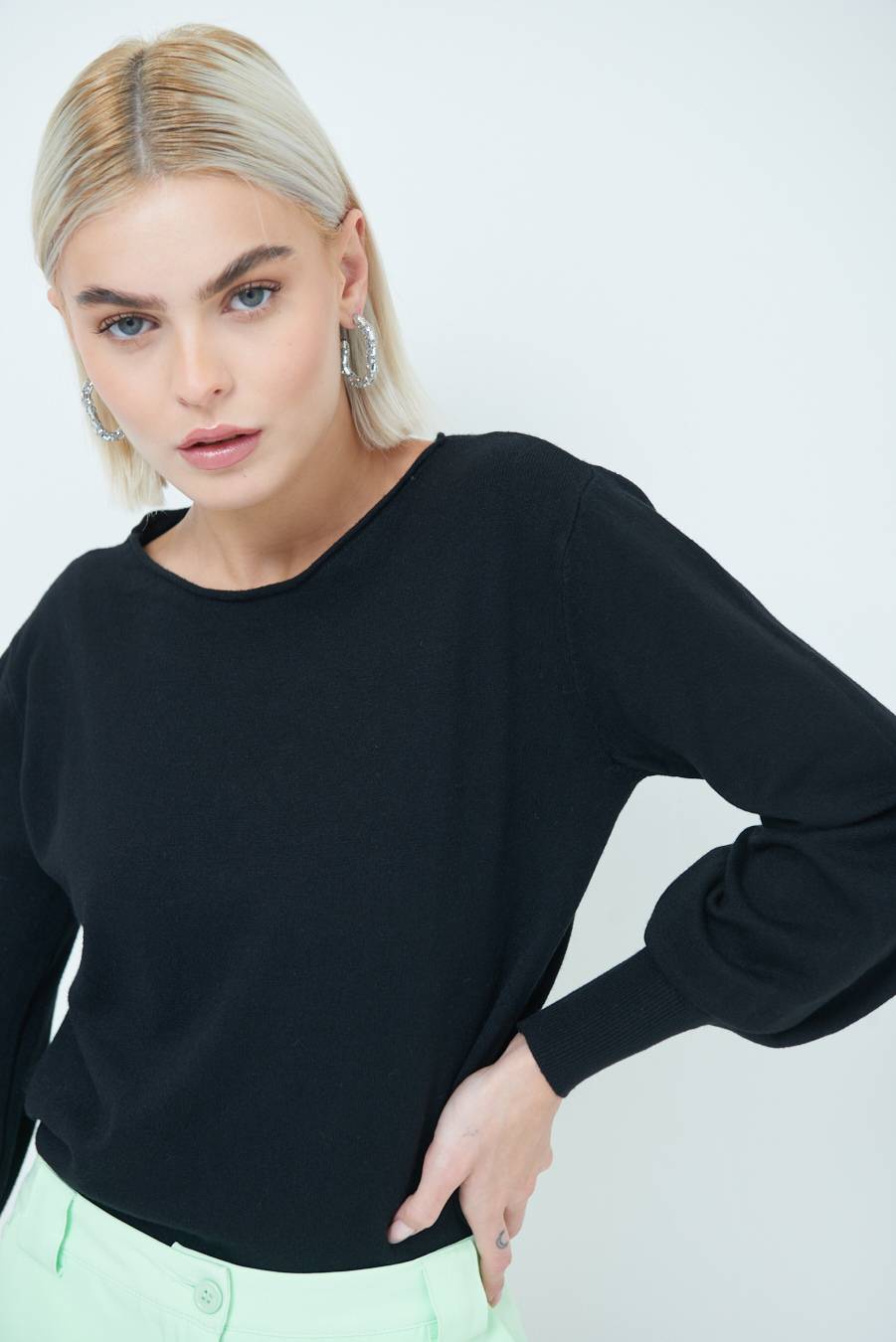 Kikisix MAGLIA REGOLARE SCOLLO BARCA NERO Shopping Online