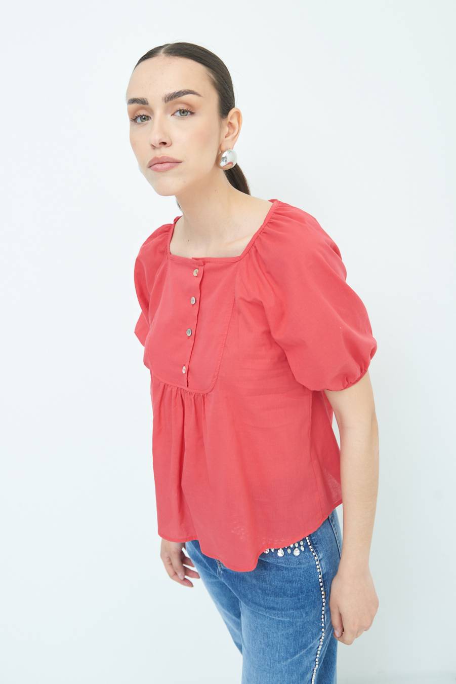Kikisix CAMICIA CON BOTTONCINI DAV. COTONE ROSSO 2025