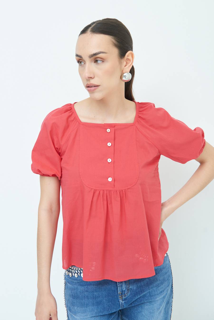 Kikisix CAMICIA CON BOTTONCINI DAV. COTONE ROSSO 2025