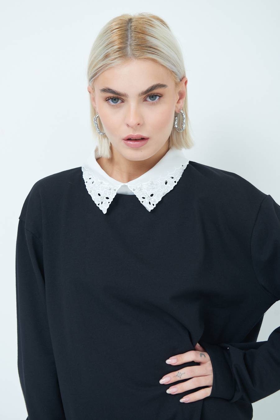 Kikisix FELPA CON COLLETTO CON STRASS NERO Prezzo Ridotto