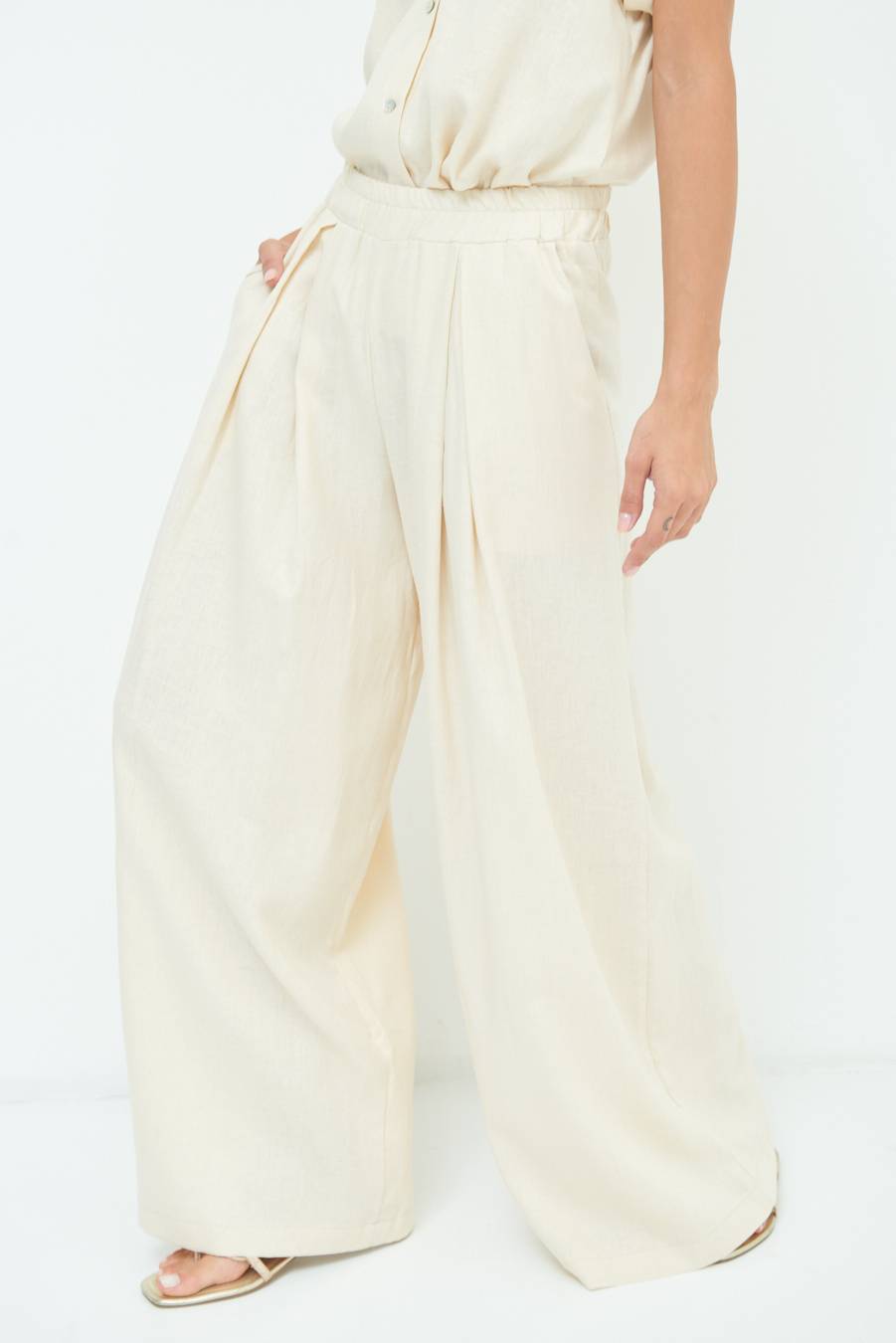 Kikisix PANTA PALAZZO CON PINCE NATURALE In Vendita