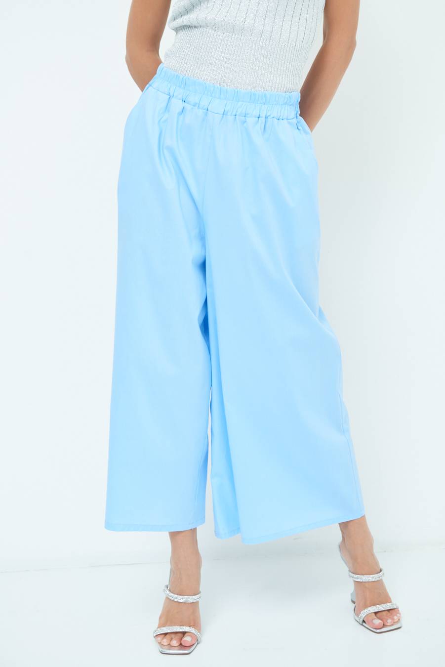 Kikisix PANTALONE CROP ELASTICO UNITO CELESTE Offerte
