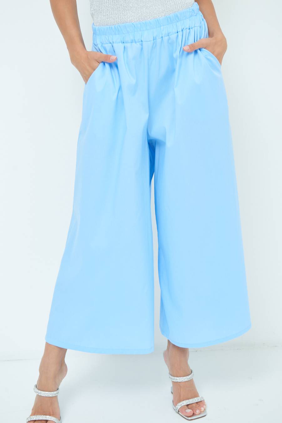 Kikisix PANTALONE CROP ELASTICO UNITO CELESTE Offerte
