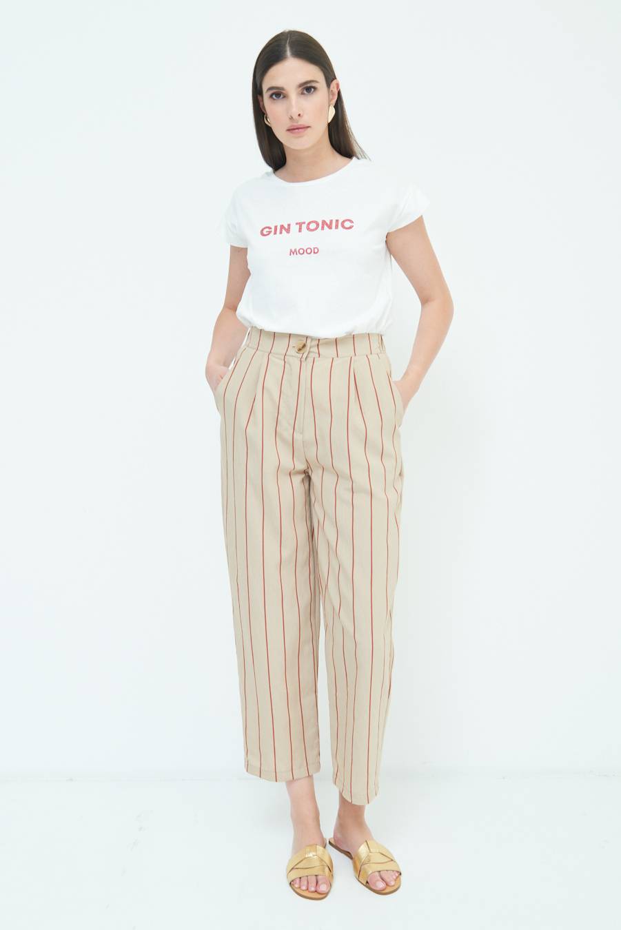 Kikisix PANTALONE CARROT CON PINCE BEIGE Vendita Economica