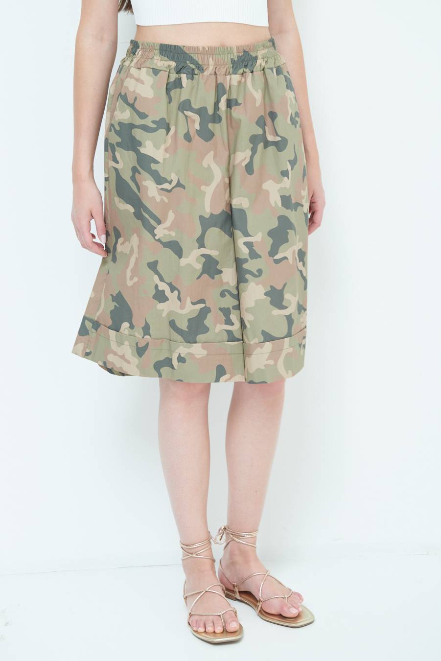 Kikisix BERMUDA CON BALZA CAMOUFLAGE VERDE MILITARE Online Outlet
