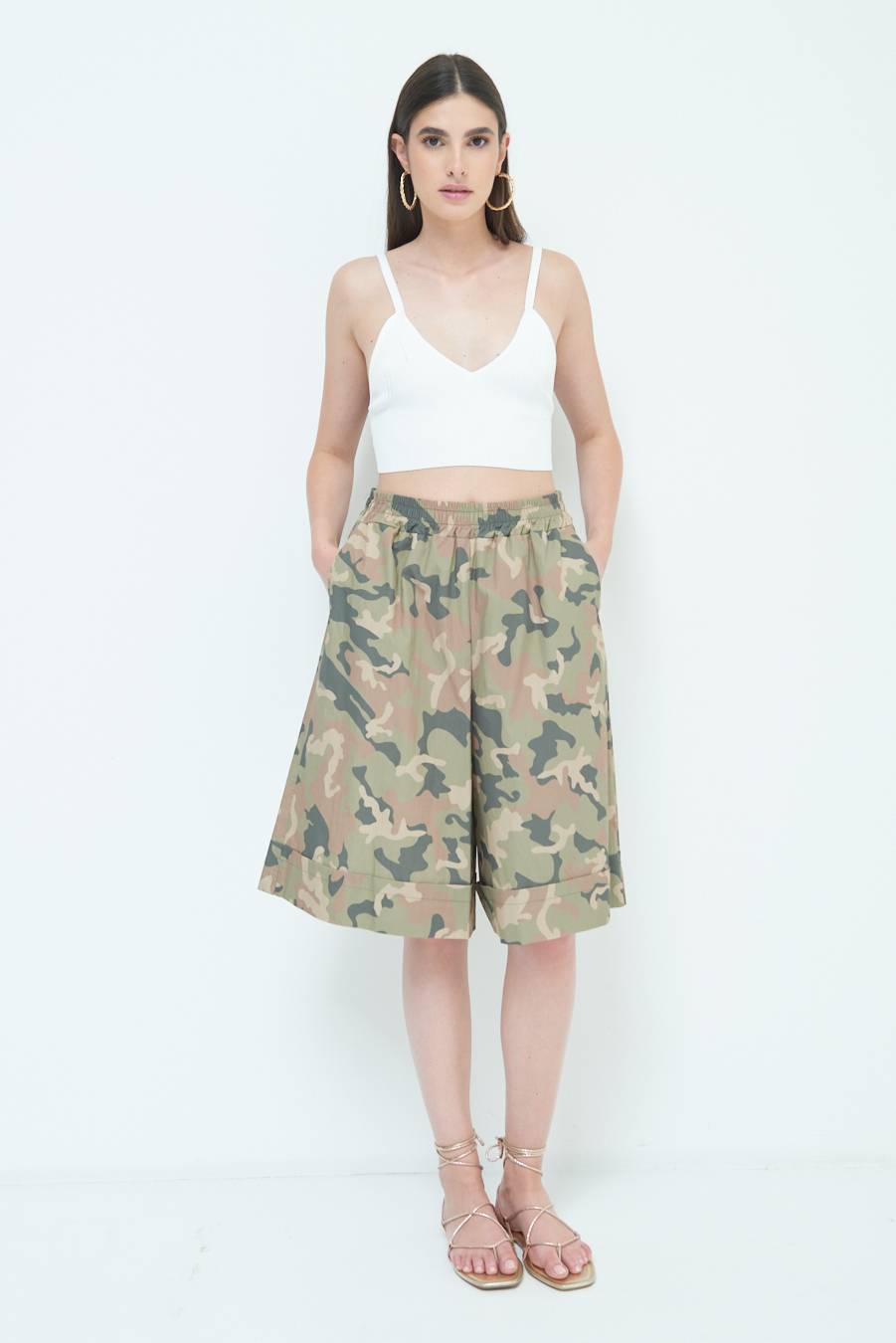 Kikisix BERMUDA CON BALZA CAMOUFLAGE VERDE MILITARE Online Outlet