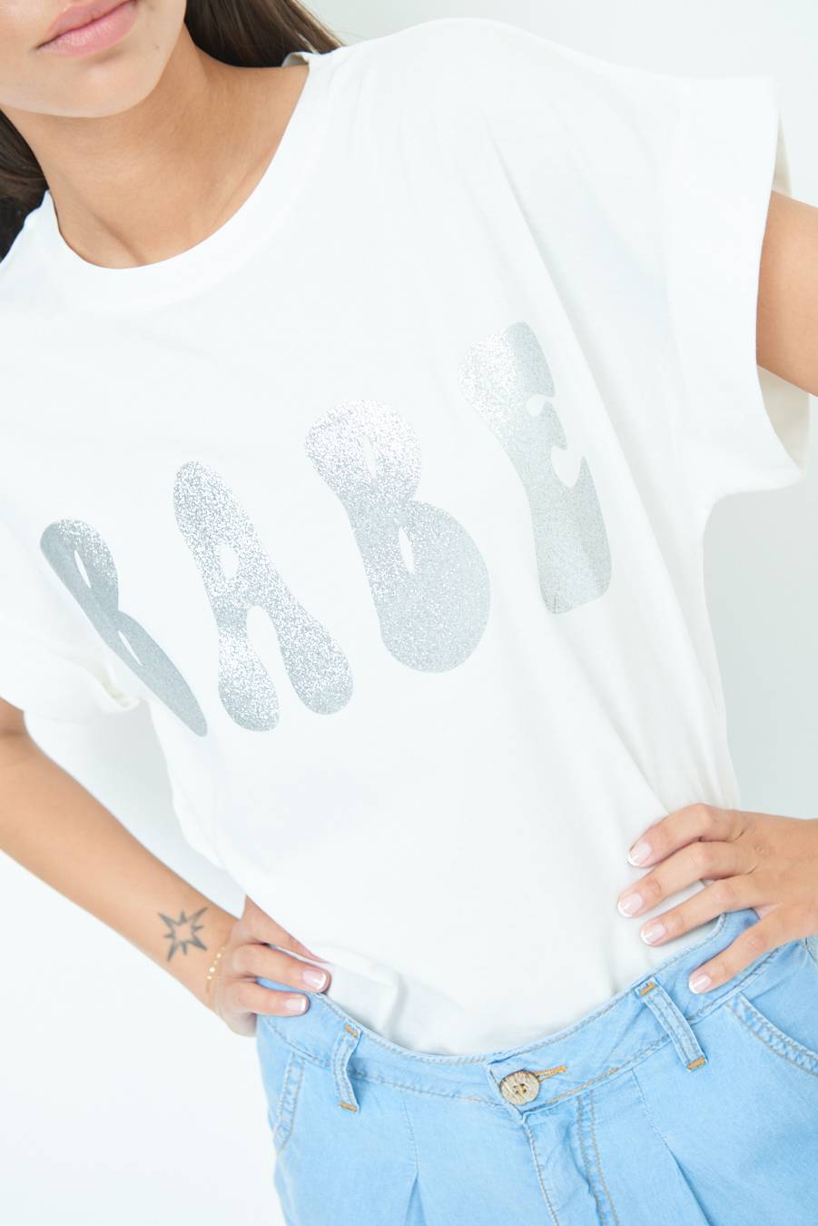 Kikisix T-SHIRT "BABE" ARGENTO Offerte giornaliere