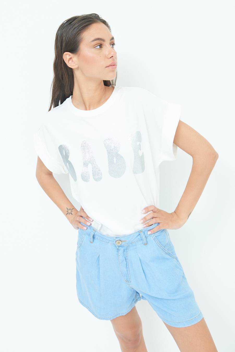 Kikisix T-SHIRT "BABE" ARGENTO Offerte giornaliere
