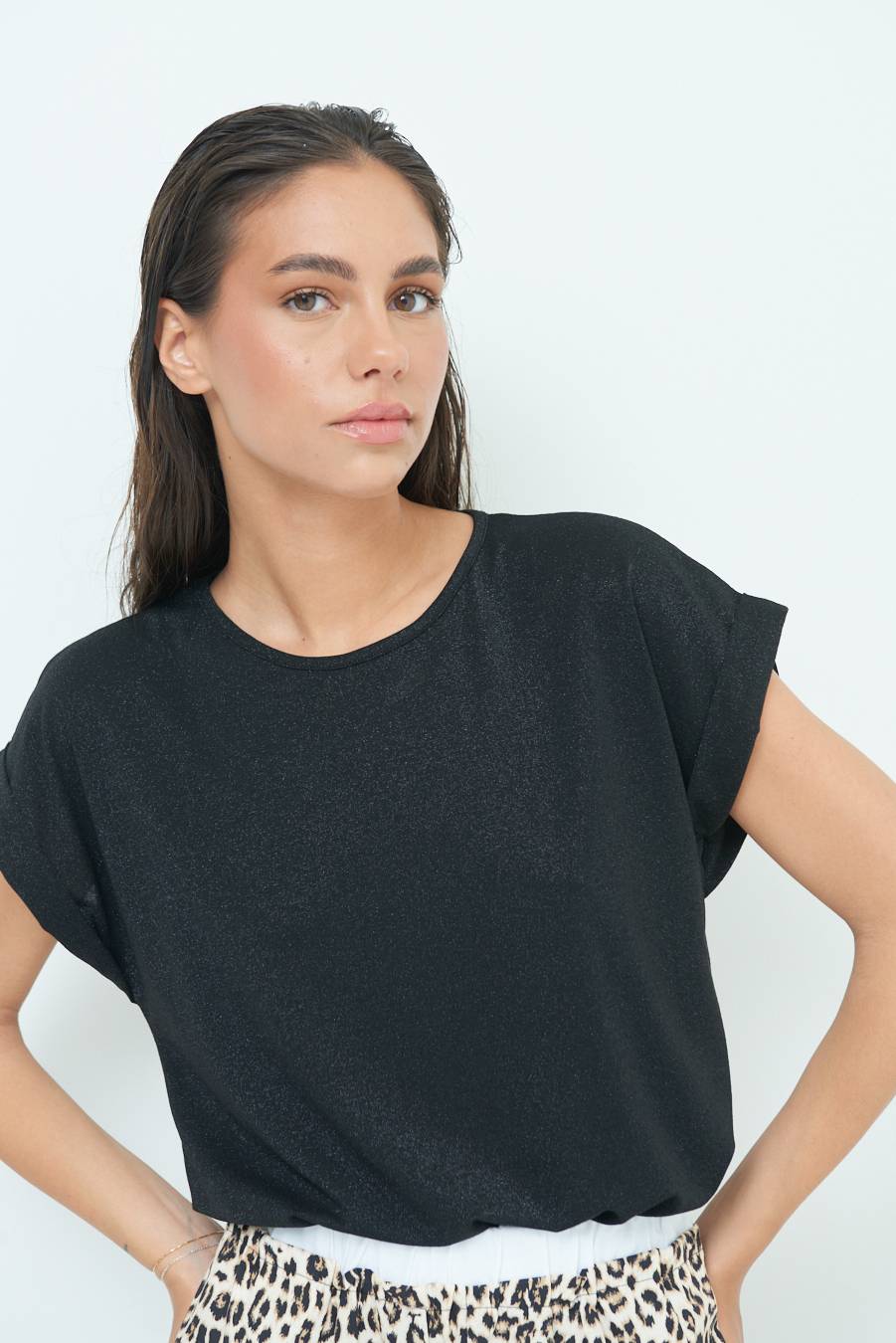 Kikisix T-SHIRT OVER CON RISVOLTO LUREX NERO Sconti VIP