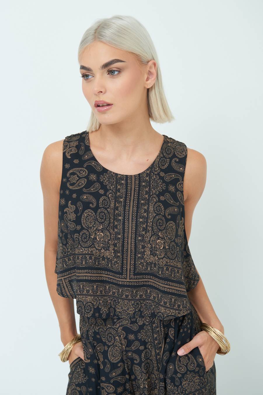 Kikisix CROP TOP STAMPA NERO Solo un giorno rimasto