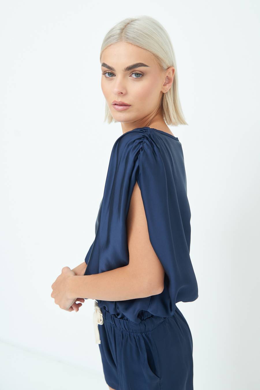Kikisix TOP CON ELASTICO FONDO SCOLLO BALA BLU Limitato a 3 giorni