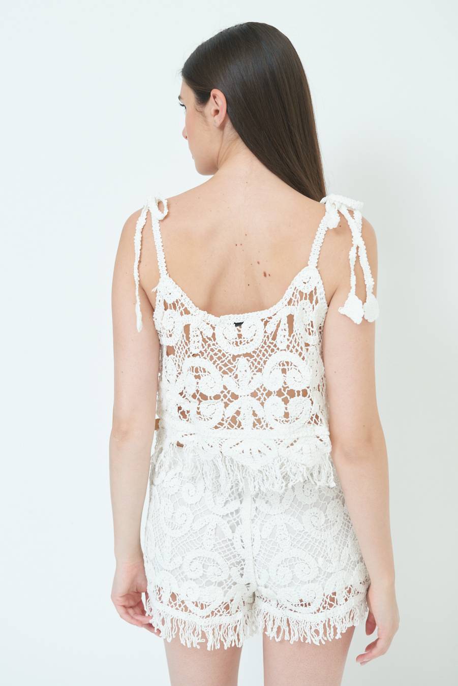 Kikisix TOP CROP CON MACRO PAILLETTES FONDO BIANCO 2025