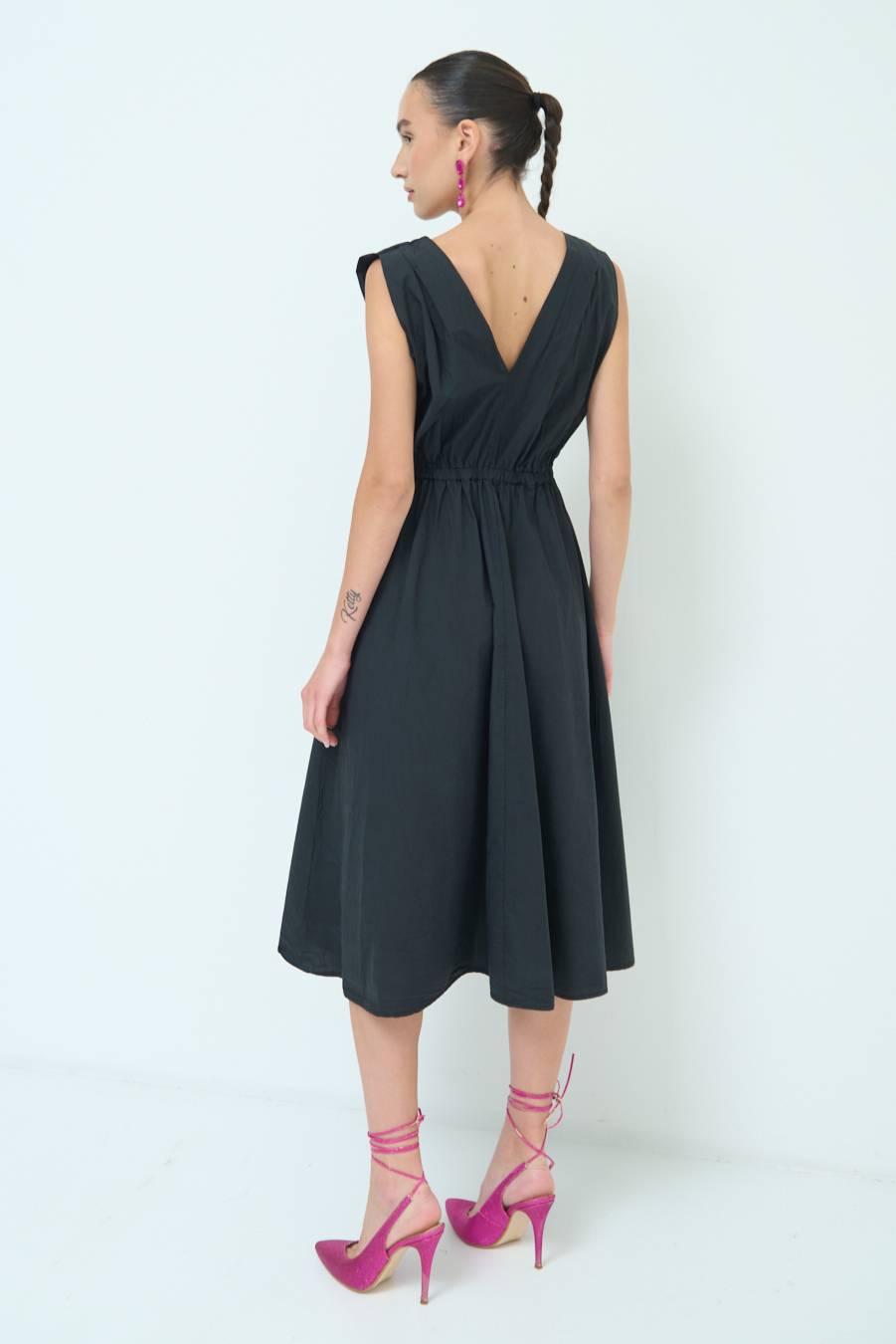 Kikisix ABITO MIDI CON ELASTICO NERO Economico
