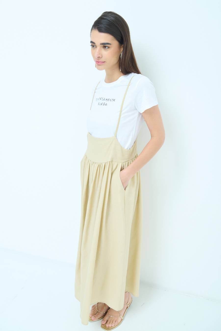 Kikisix ABITO CON TAGLIO SENO MISTO VISCOSA BEIGE Prezzo di fabbrica