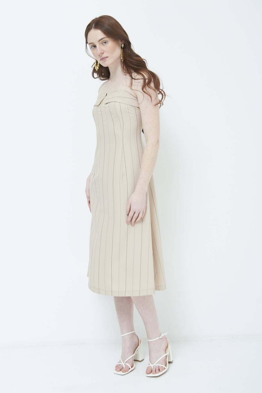 Kikisix ABITO CON RISVOLTO SENO BEIGE Offerta Pasqua