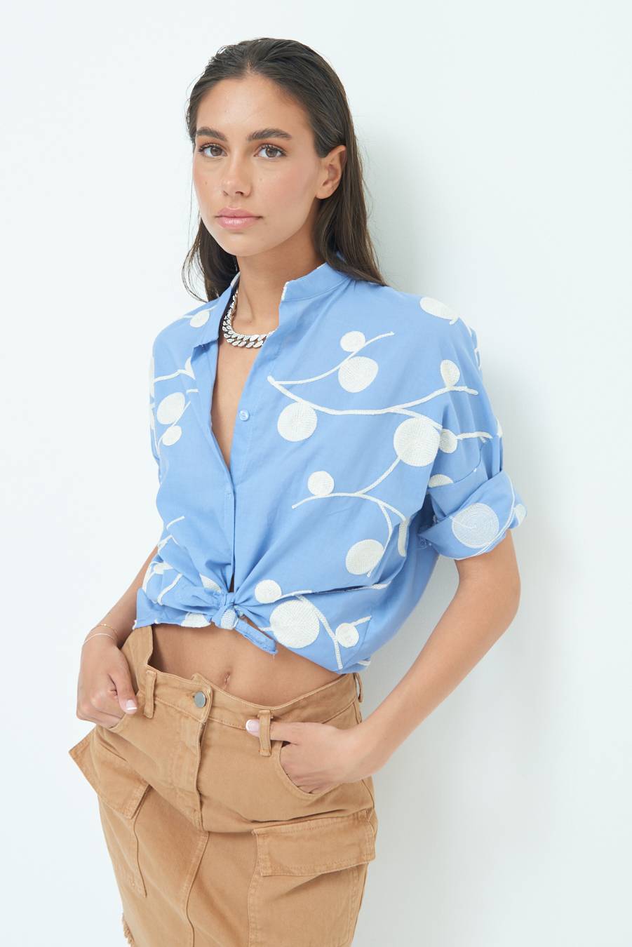 Kikisix CAMICIA NODO RICAMO CERCHIO CELESTE Latest stili