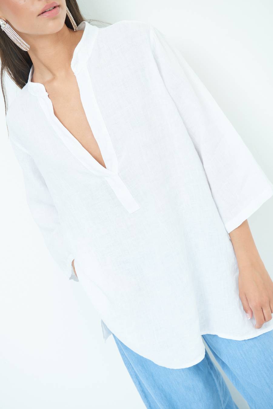Kikisix CAMICIA COLLO COREANA OVERSIZE CON SPACCHI BIANCO Ultimo giorno