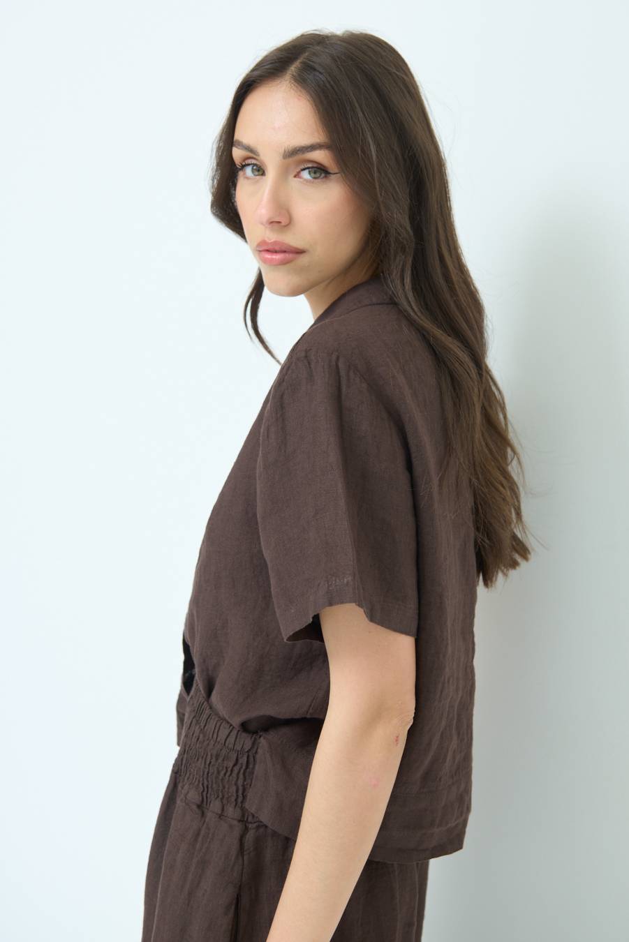 Kikisix CAMICIA LINO MEZZA MANICA CIOCCOLATO Fino al 60% di sconto