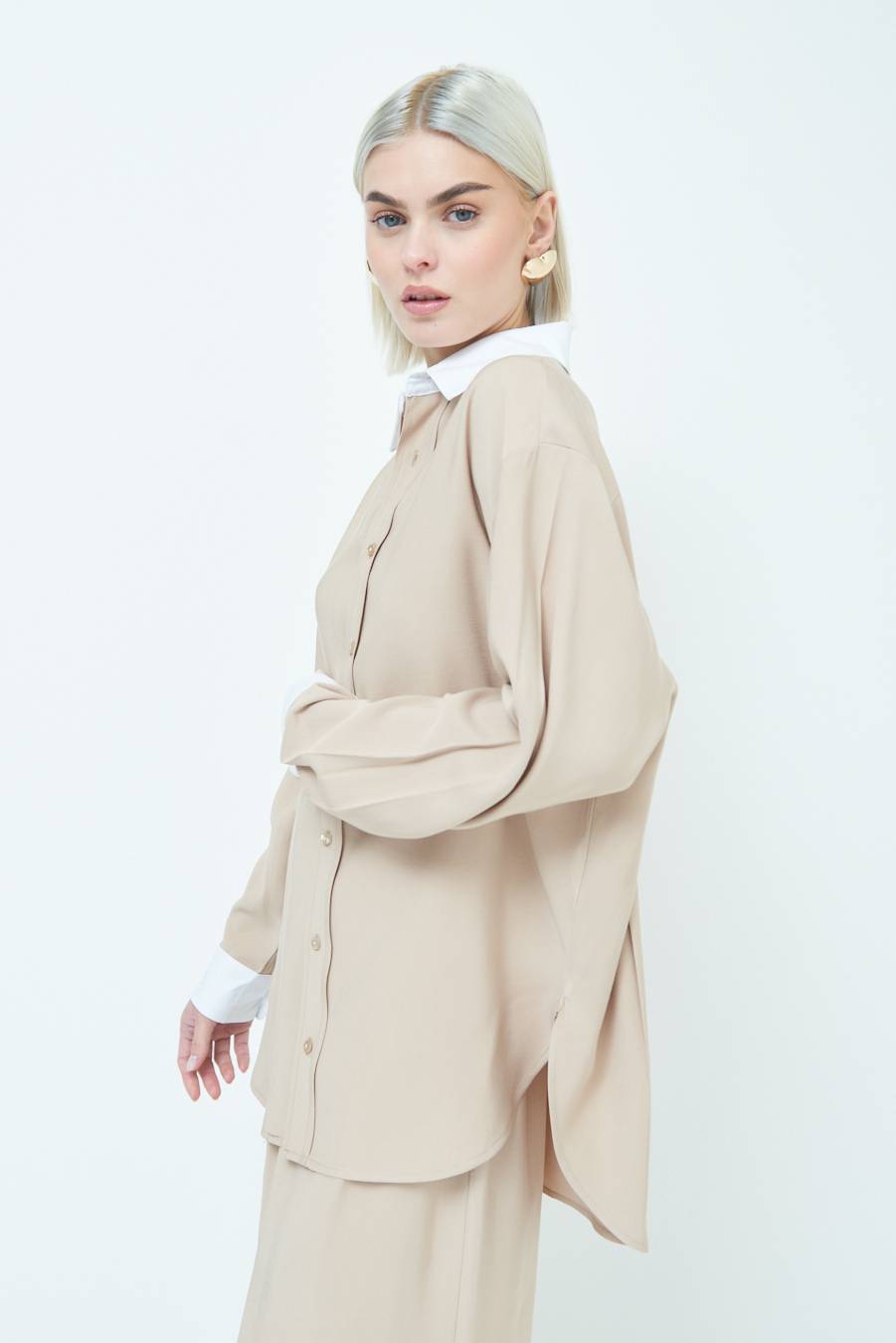 Kikisix CAMICIA COLLETTO B.CO BEIGE In vendita