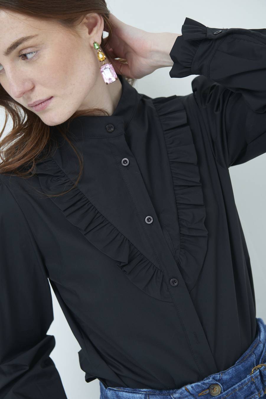 Kikisix CAMICIA CON ROUCHE NERO Pezzi Unici