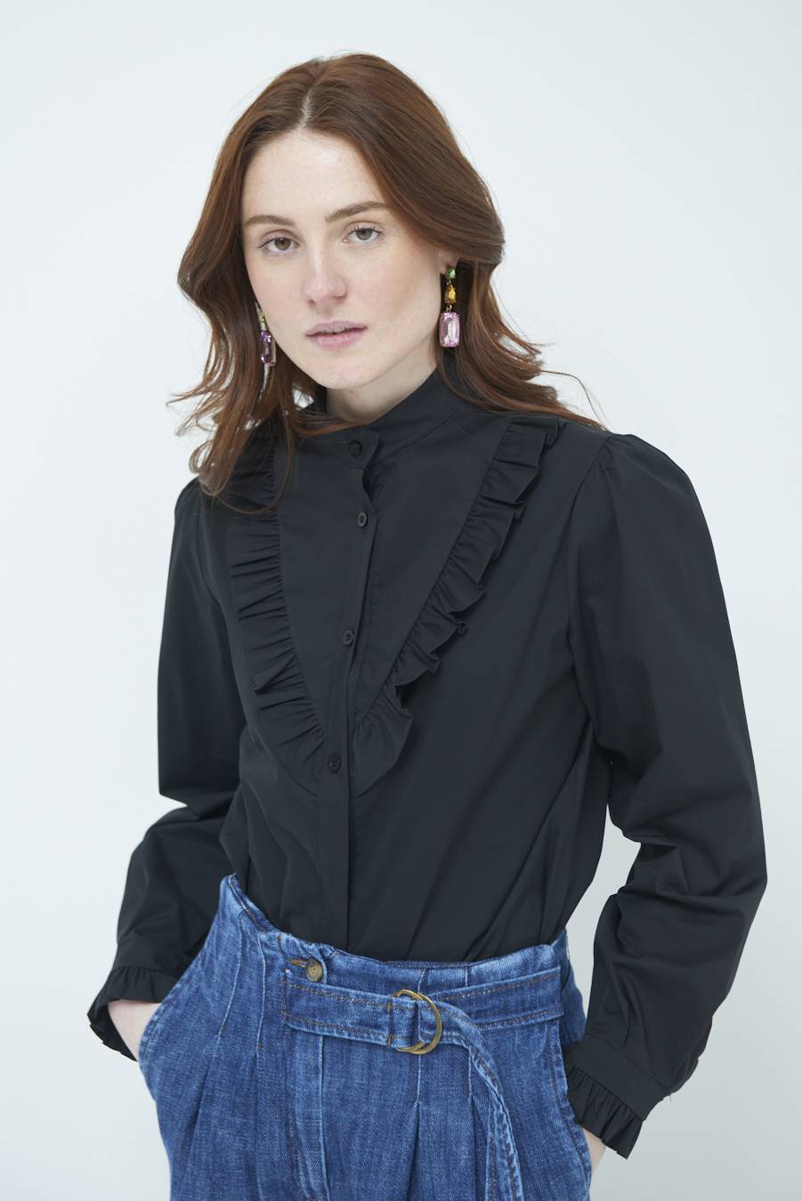 Kikisix CAMICIA CON ROUCHE NERO Pezzi Unici