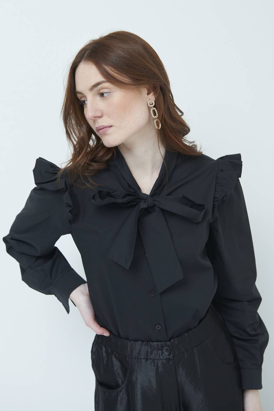 Kikisix CAMICIA NODO DAV. NERO Qualità Garantita