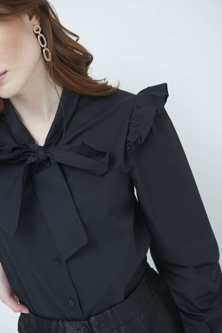Kikisix CAMICIA NODO DAV. NERO Qualità Garantita