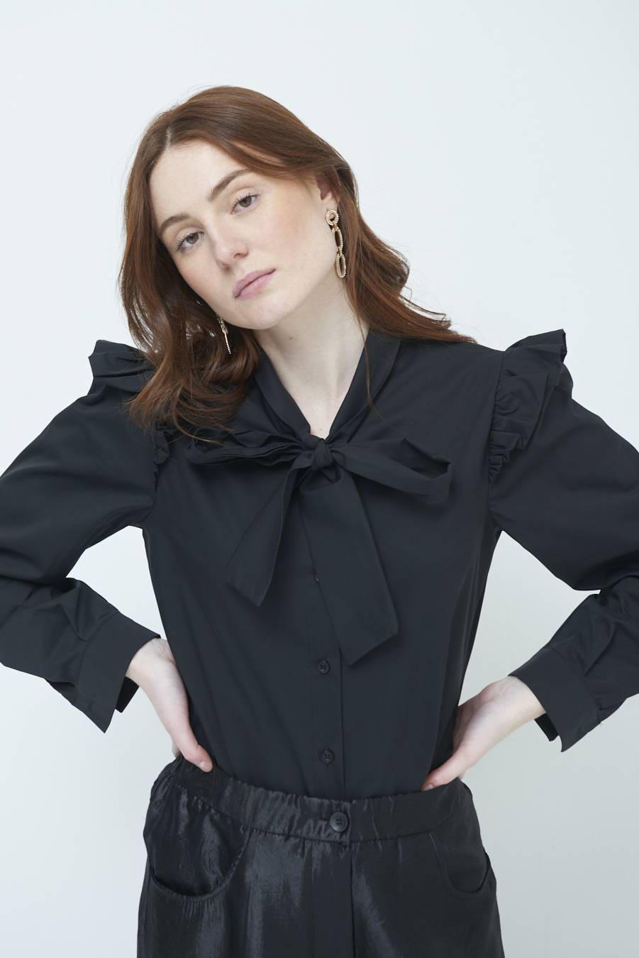 Kikisix CAMICIA NODO DAV. NERO Qualità Garantita