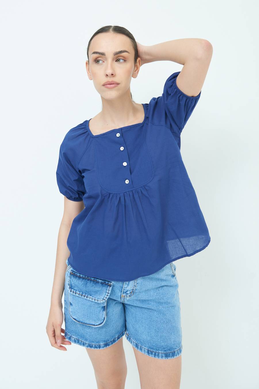 Kikisix CAMICIA CON BOTTONCINI DAV. COTONE BLU Sconto