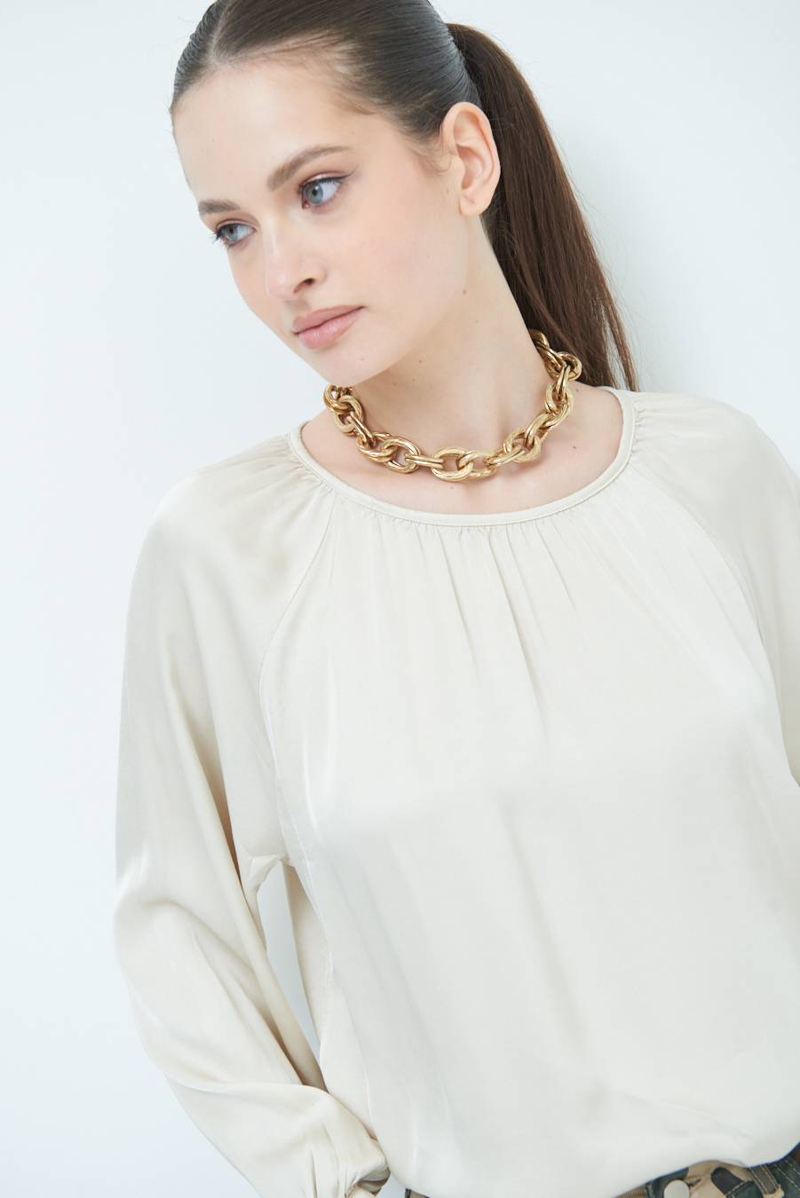 Kikisix CASACCA RASO VISCOSA INCRESPATA COLLO BEIGE Saldi Di Fabbrica