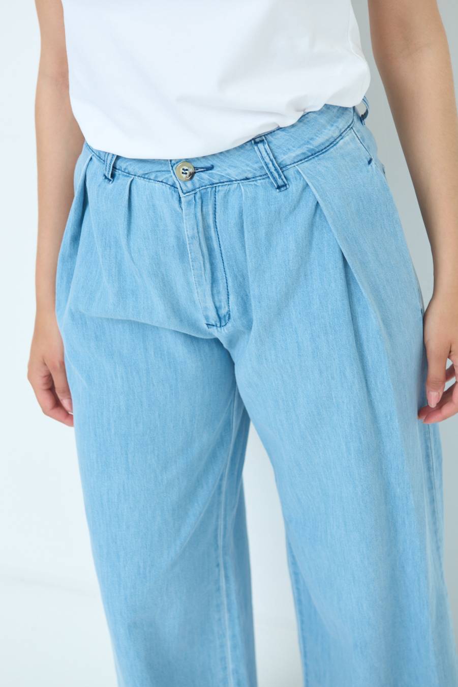 Kikisix PANTALONE CHAMBRAY PINCES BLU CHIARO ACQUISTA ORA