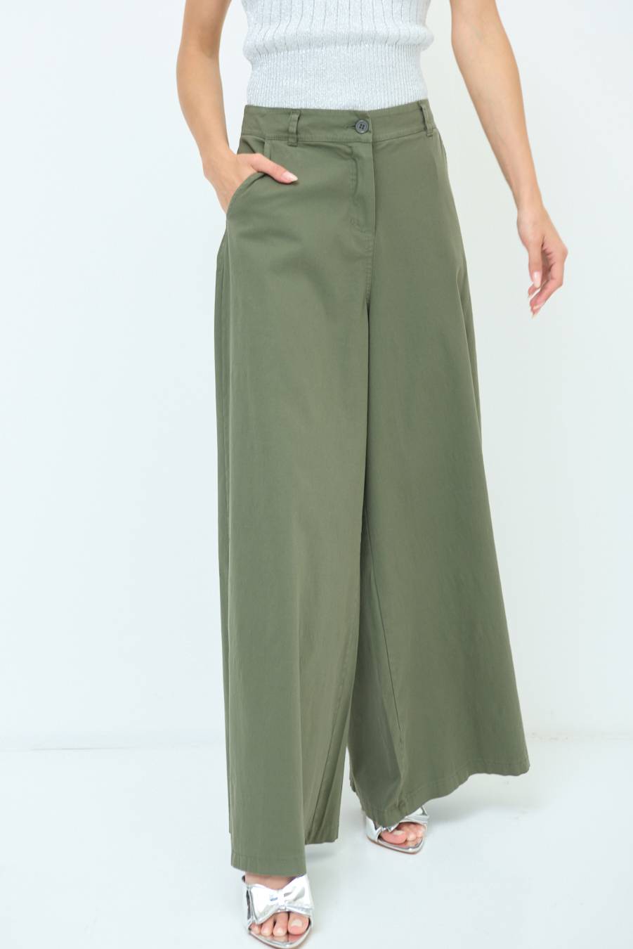 Kikisix PANTALONE PALAZZO COTONE VERDE MILITARE Fino al 65% di sconto