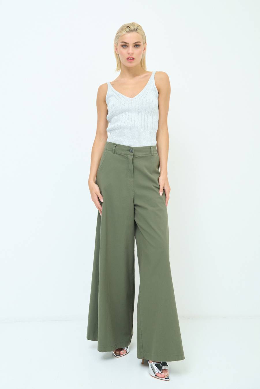 Kikisix PANTALONE PALAZZO COTONE VERDE MILITARE Fino al 65% di sconto