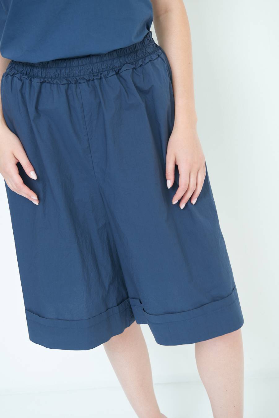 Kikisix PANTALONE CROP CON RISVOLTO BLU Online