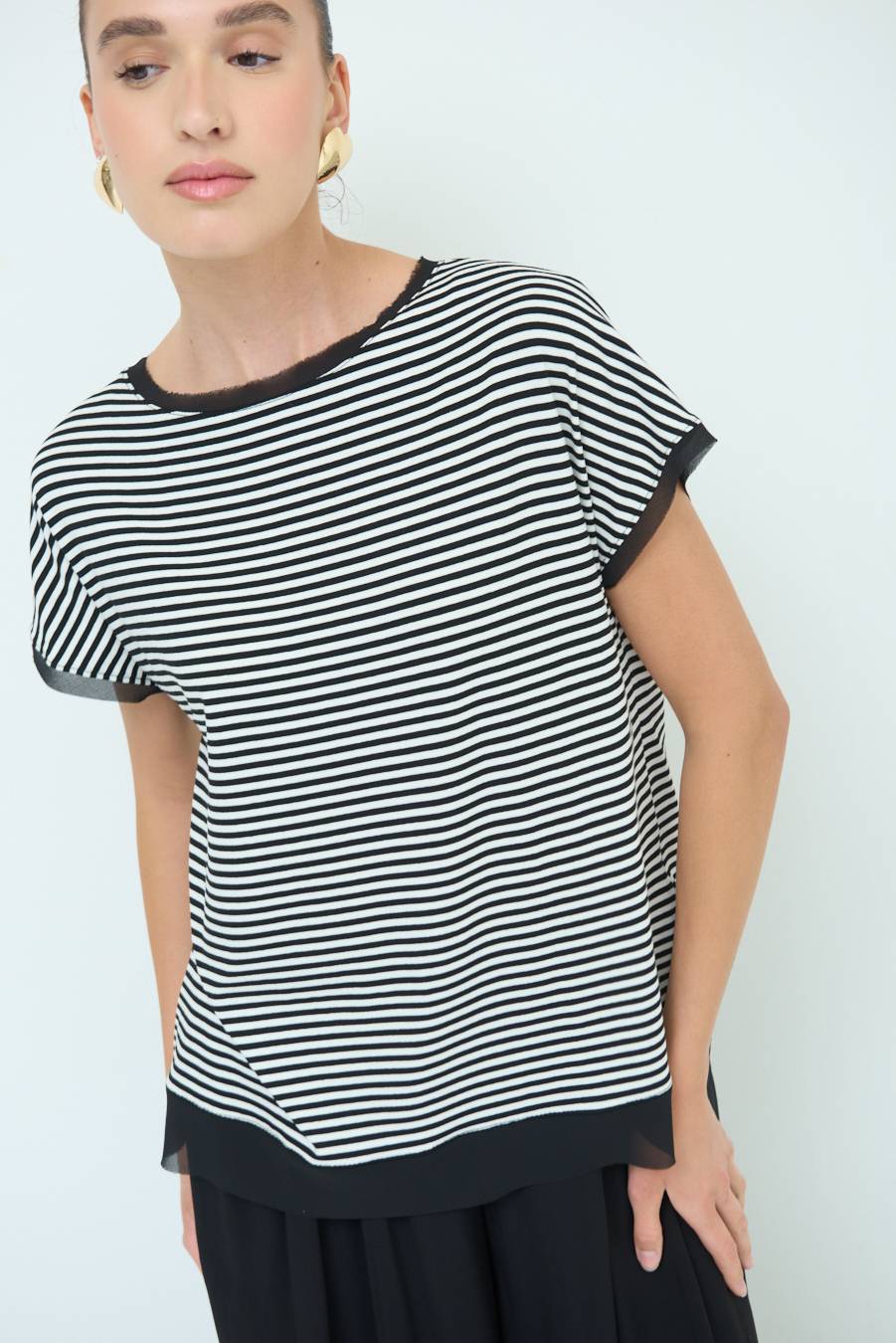 Kikisix T-SHIRT OVER VISCOSA RIGHE NERO Sconto di tempo limitato