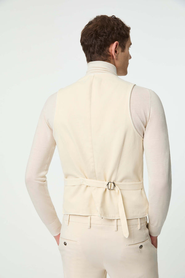 L.B.M. 1911 Gilet OSCAR tinto capo bianco latte Gilet OSCAR tinto capo bianco latte Nuovo
