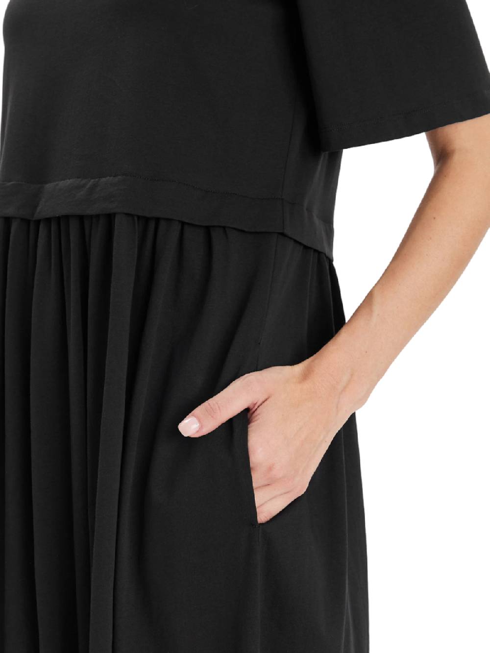 MAX MARA WEEKEND snack SKU: 2415621062600005 Promozione Limitata