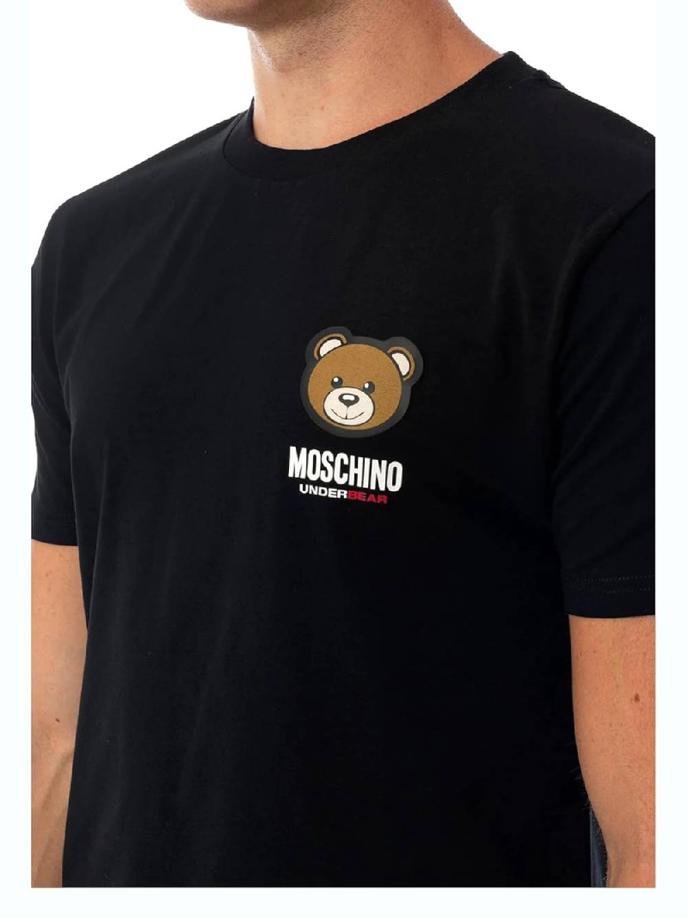 MOSCHINO T-SHIRT GIROCOLLO CON LOGO NERA 1V1A078844100555 SKU: 1V1A078844100555 Prezzo Ridotto