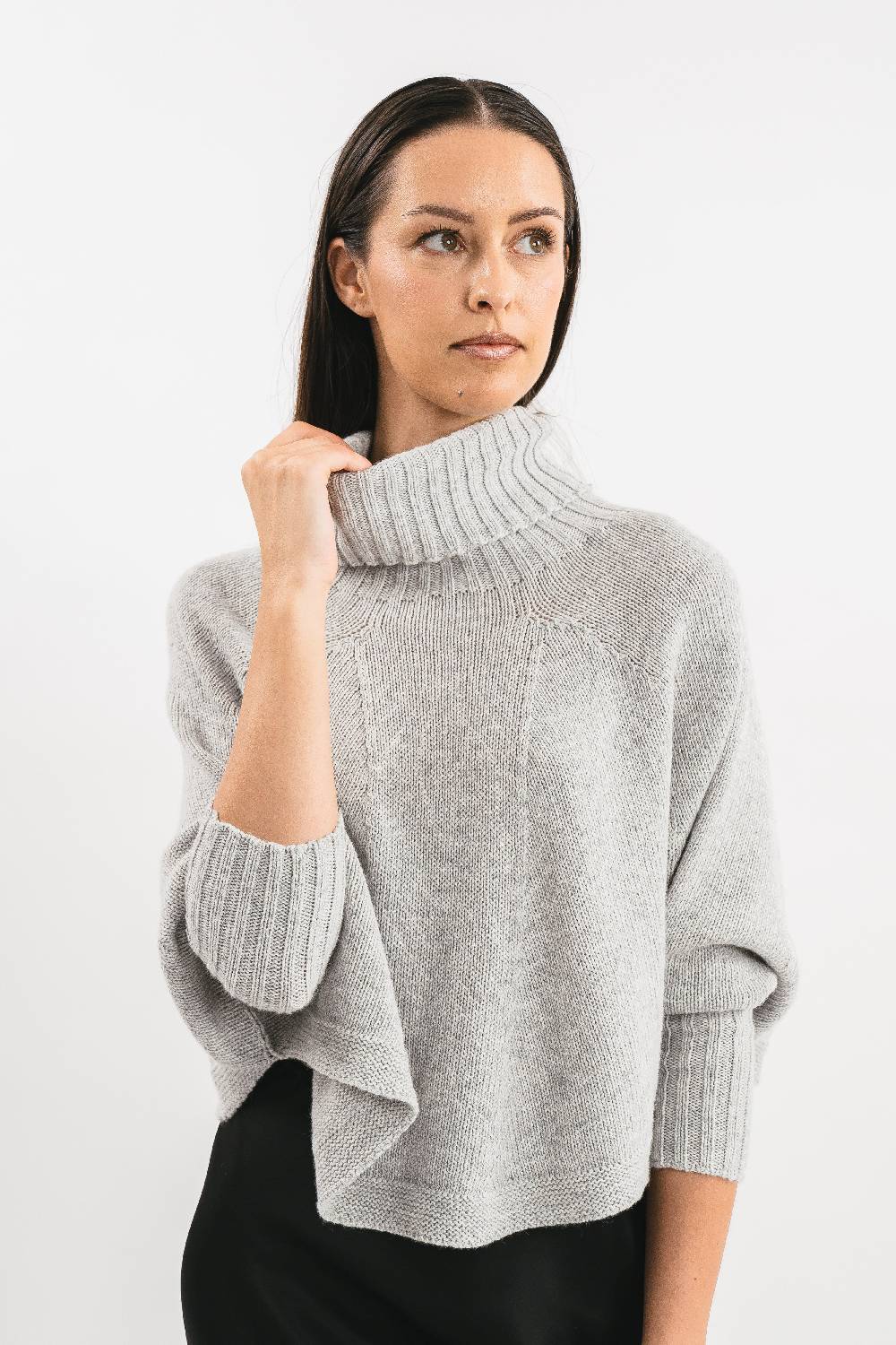 Pink Memories Maglia poncho collo alto Vendita
